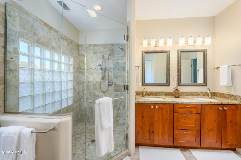 1403 Vista Montana #56-19