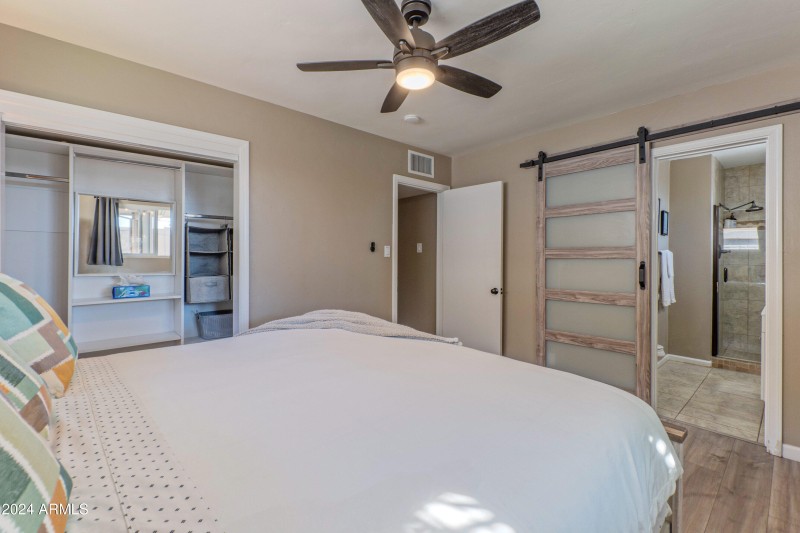 1749 East Medlock Drive-print-017-041-ma