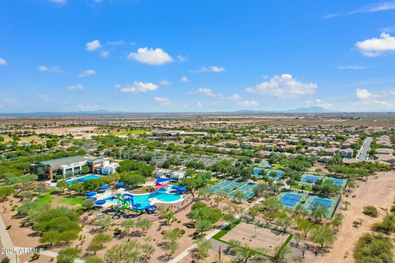 6703 W Springfield Wy-54