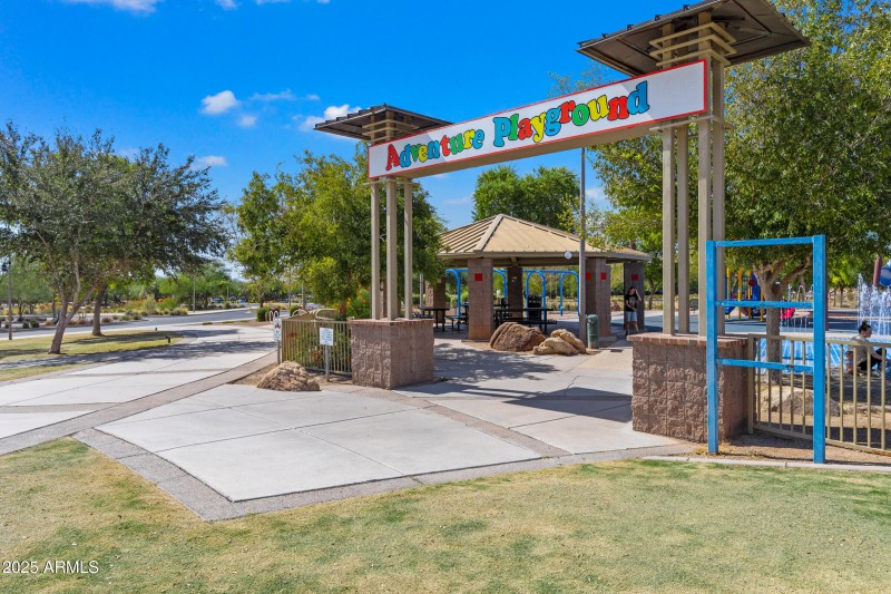 6703 W Springfield Wy-47