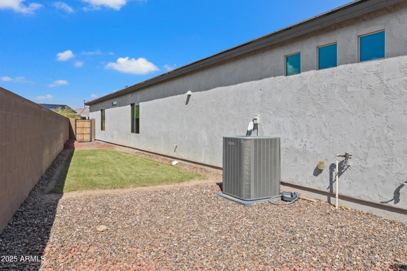 6703 W Springfield Wy-38