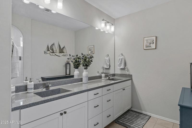 6703 W Springfield Wy-33