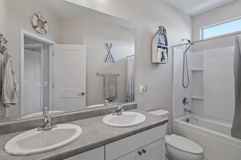 6703 W Springfield Wy-25