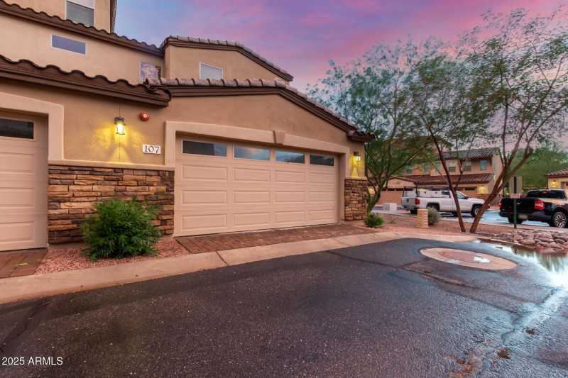 2821 S SKYLINE DR 107