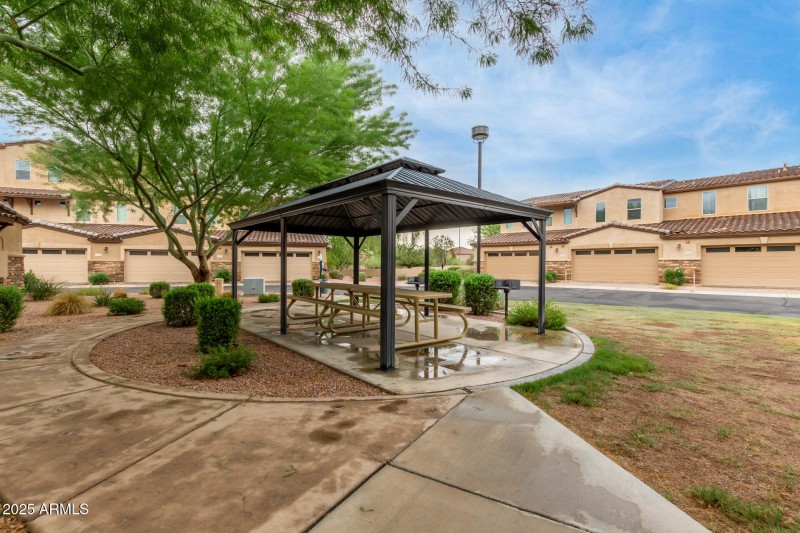 2821 S SKYLINE DR 107