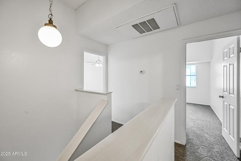 17-1331WBR219-ocupix