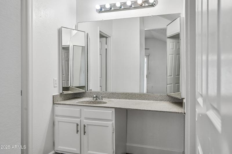 21-1331WBR219-ocupix