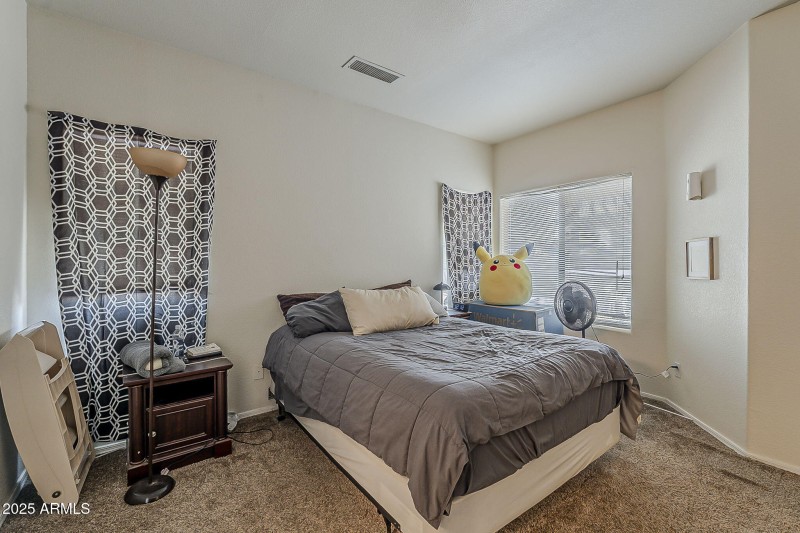 24-web-or-mls-6th Ave-24