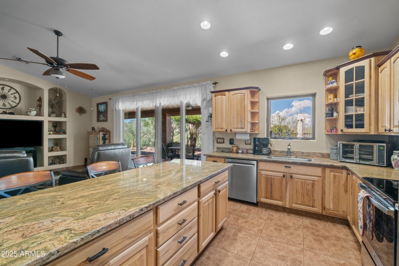 Granite Counters & Stainless Appliances