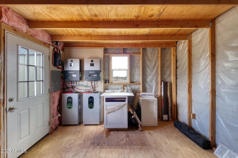 082008-8127 East Chippewa Street