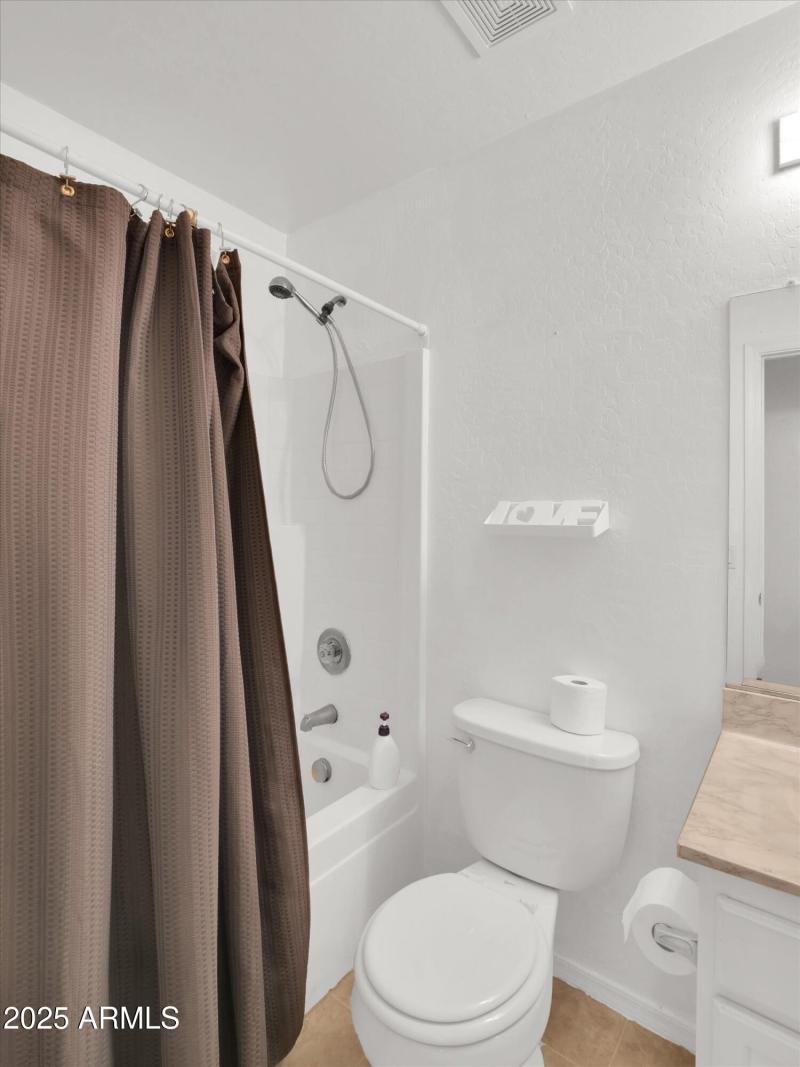 31-10911 W Meadowbrook Avenue-31