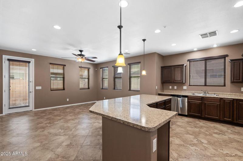 04__3266 E Sports Dr