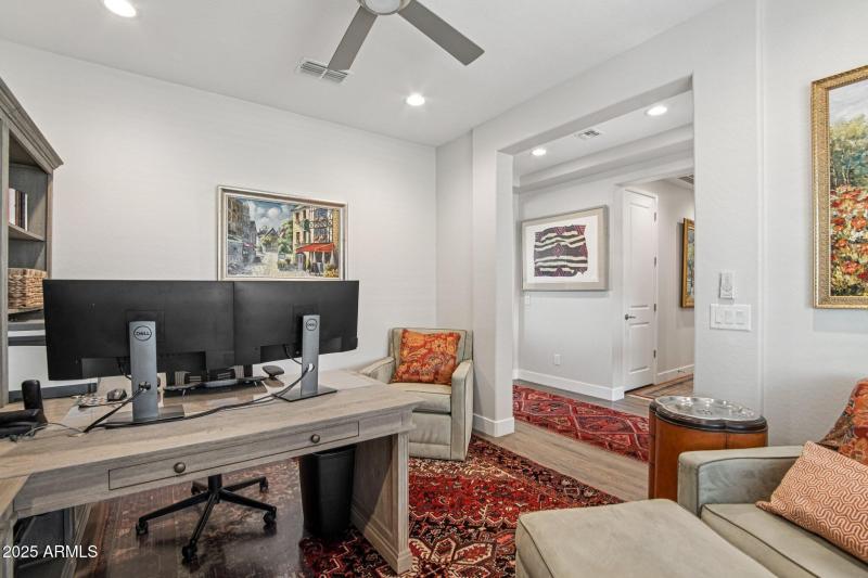 21-web-or-mls-W Fairmount Ave-S2809-020