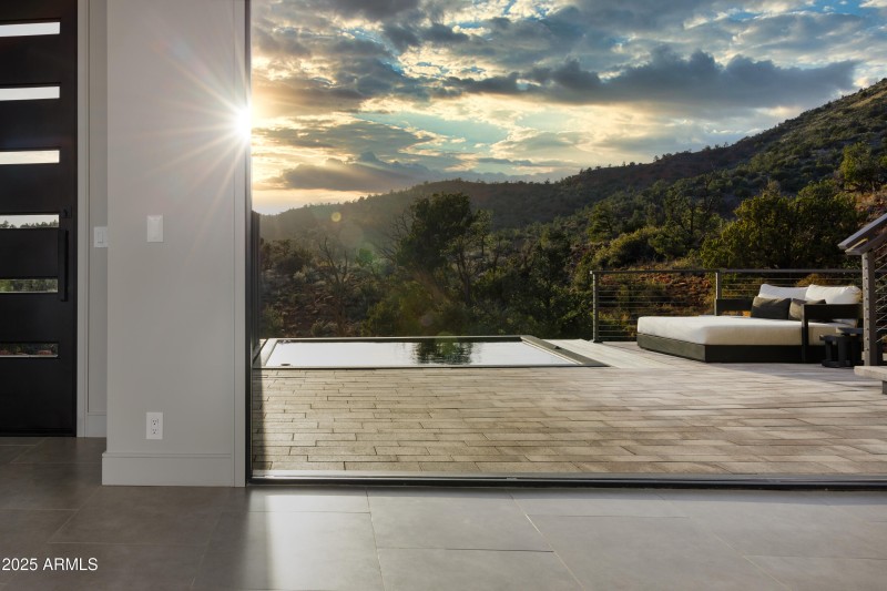 109 Summit Way Lower patio view