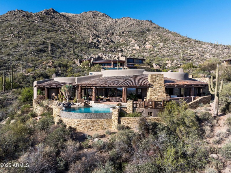 Desert Mountain Retreat