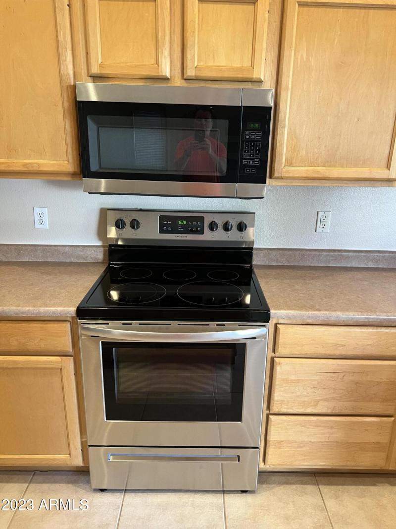 Stove and Microwave