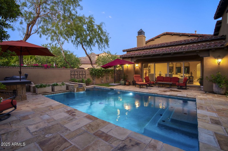 Outdoor Living Entry Courtyard