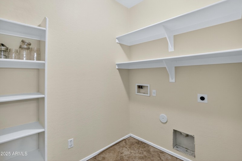 23_023_071_a4m_pershing