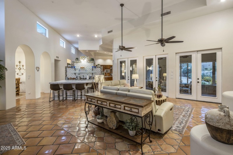 81-web-or-mls-D46A8548