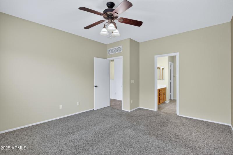 33_033_100_a4m_pershing