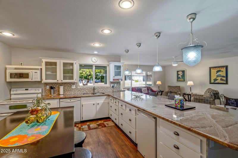 19-web-or-mls-Done Interior-13