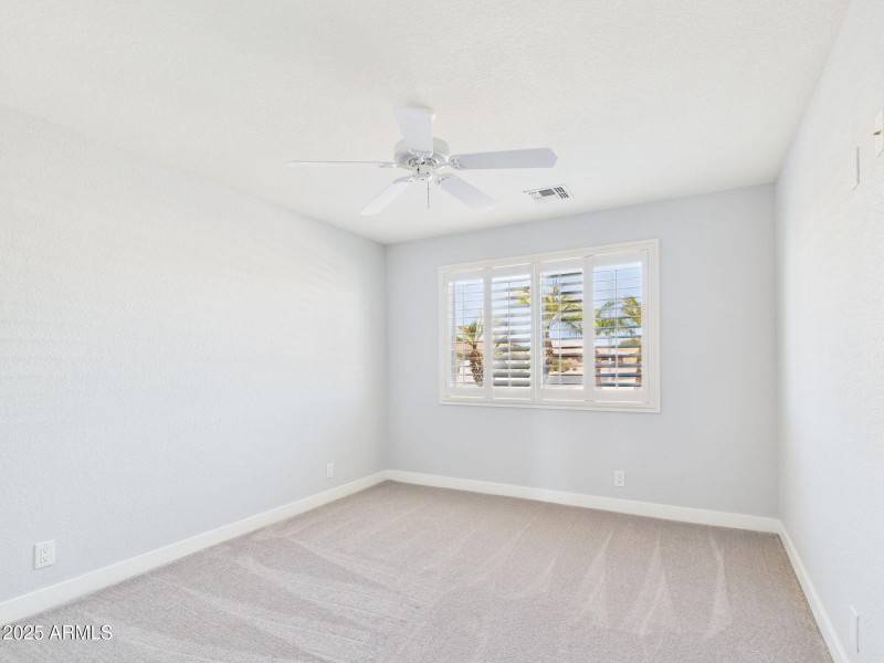 8-web-or-mls-CAM03379G0-PR0149-STILL007