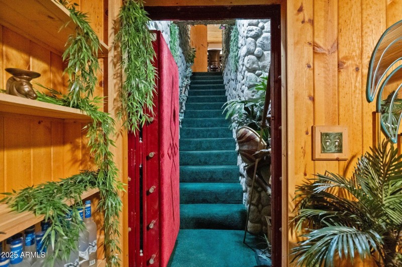 MAIN RESIDENCE - WINE CELLAR (1)