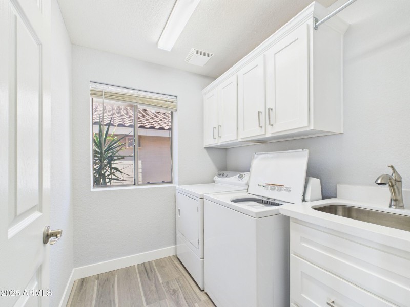 10-web-or-mls-CAM03379G0-PR0149-STILL009