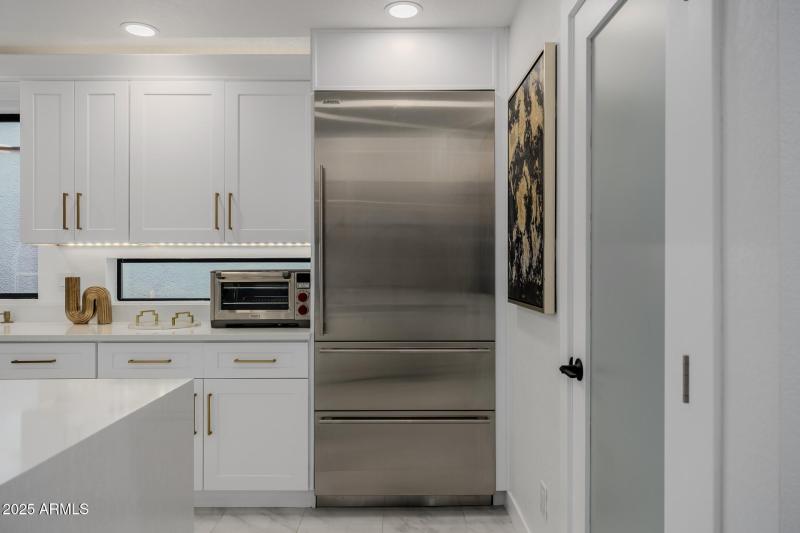 Sub Zero Refrigerator