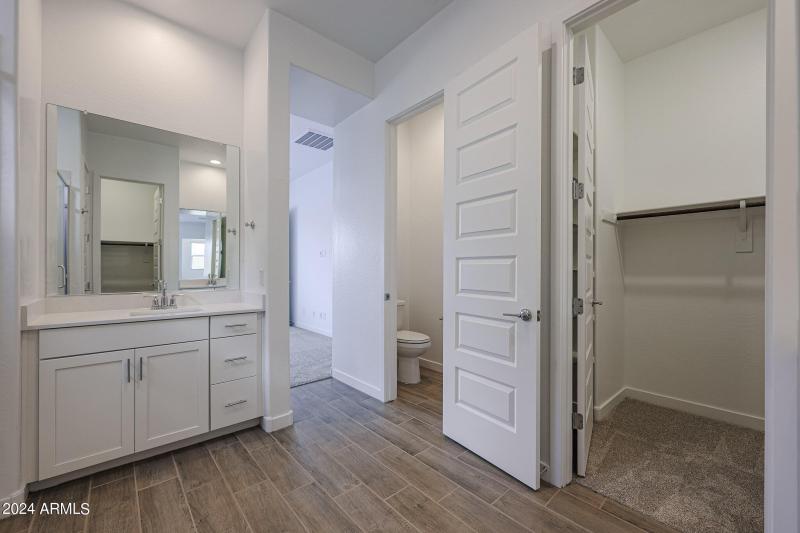 Master Walk In Closet