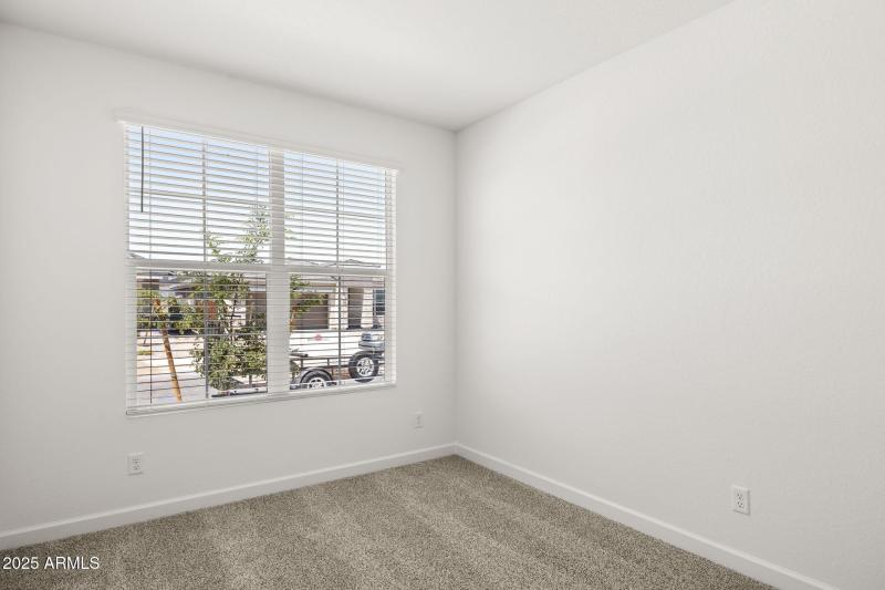 6-web-or-mls-17713-w-eva-st-lot-3-zanjer