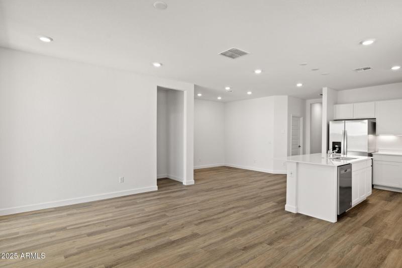 30-web-or-mls-17713-w-eva-st-lot-3-zanje