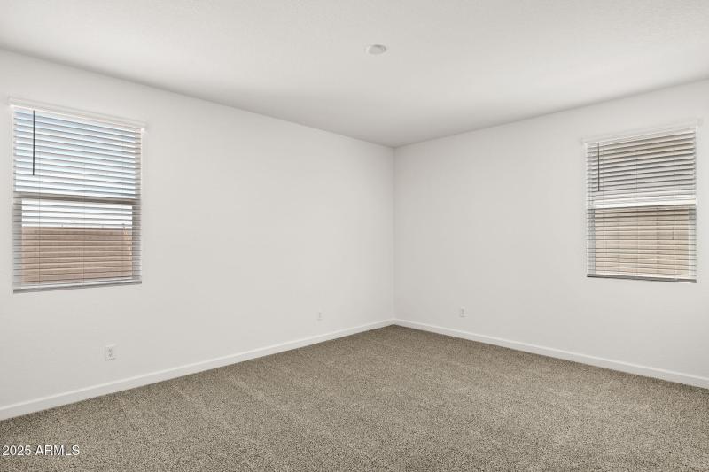 33-web-or-mls-17713-w-eva-st-lot-3-zanje