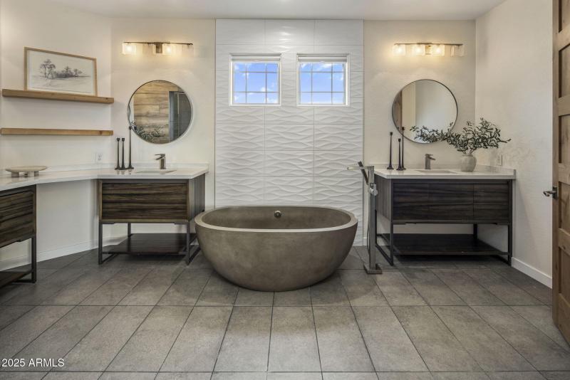 24-web-or-mls-D46A7276