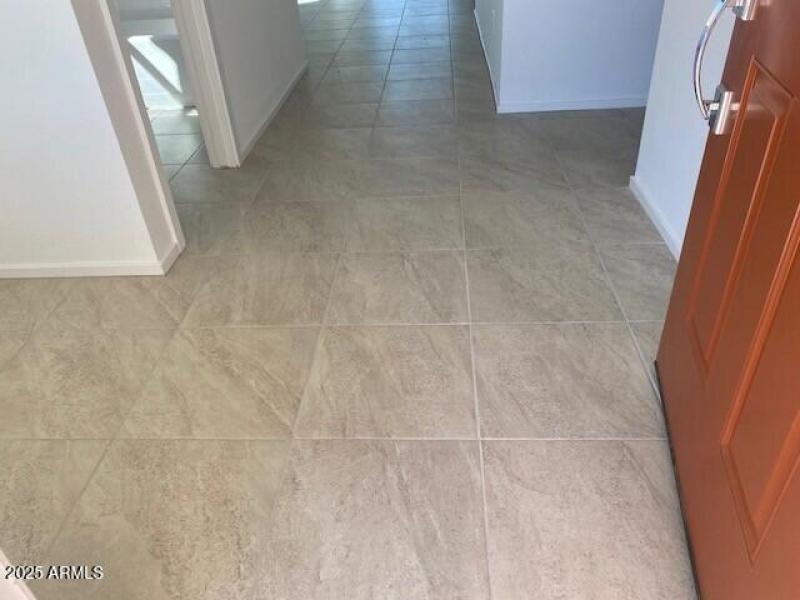 P35 Lot 9 Entry Tile