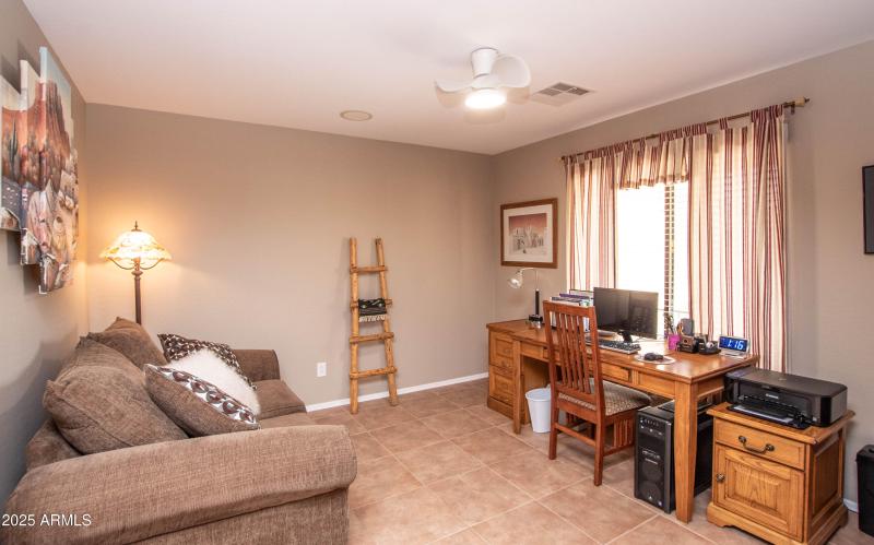 DEN/OFFICE/BONUS SPACE