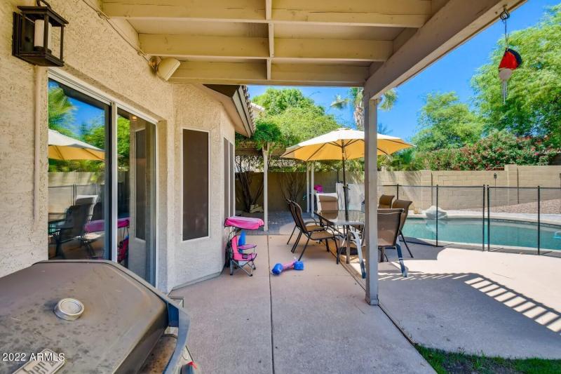 689 S Dodge Street Patio