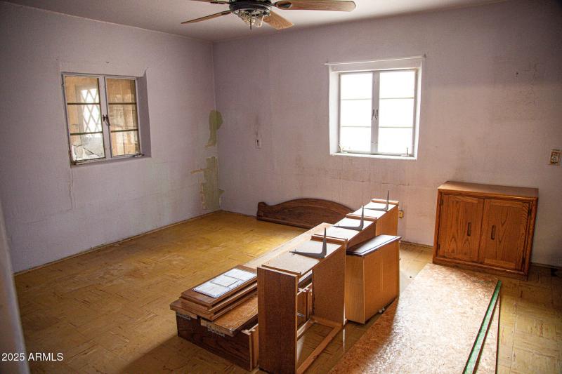 Lavendar Bdrm 2 Windows