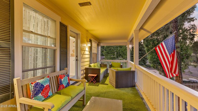 303 W Juniper Ave-10