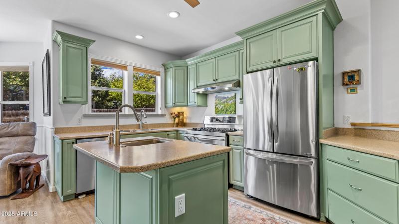 303 W Juniper Ave-49