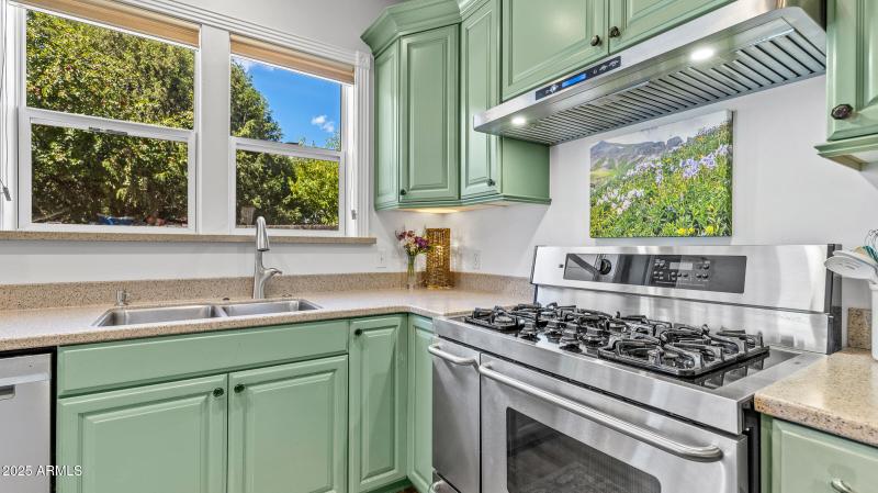 303 W Juniper Ave-50