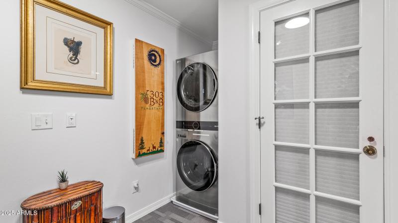 303 W Juniper Ave-64