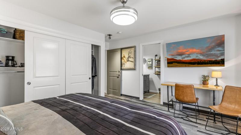 303 W Juniper Ave-75