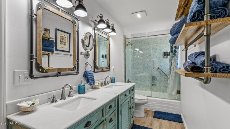 303 W Juniper Ave-85