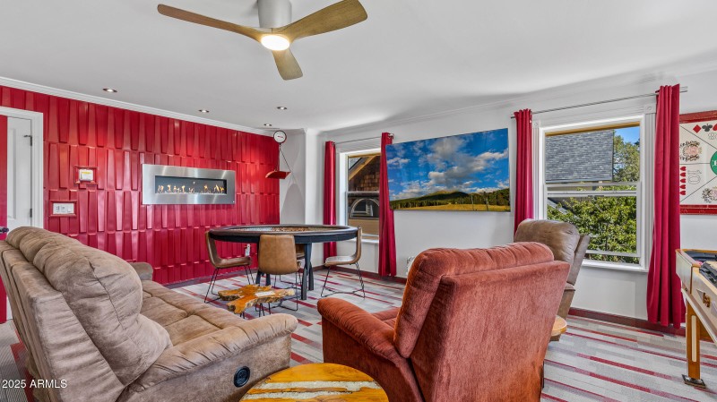 303 W Juniper Ave-89