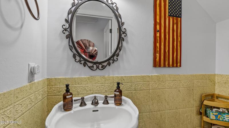 303 W Juniper Ave-91