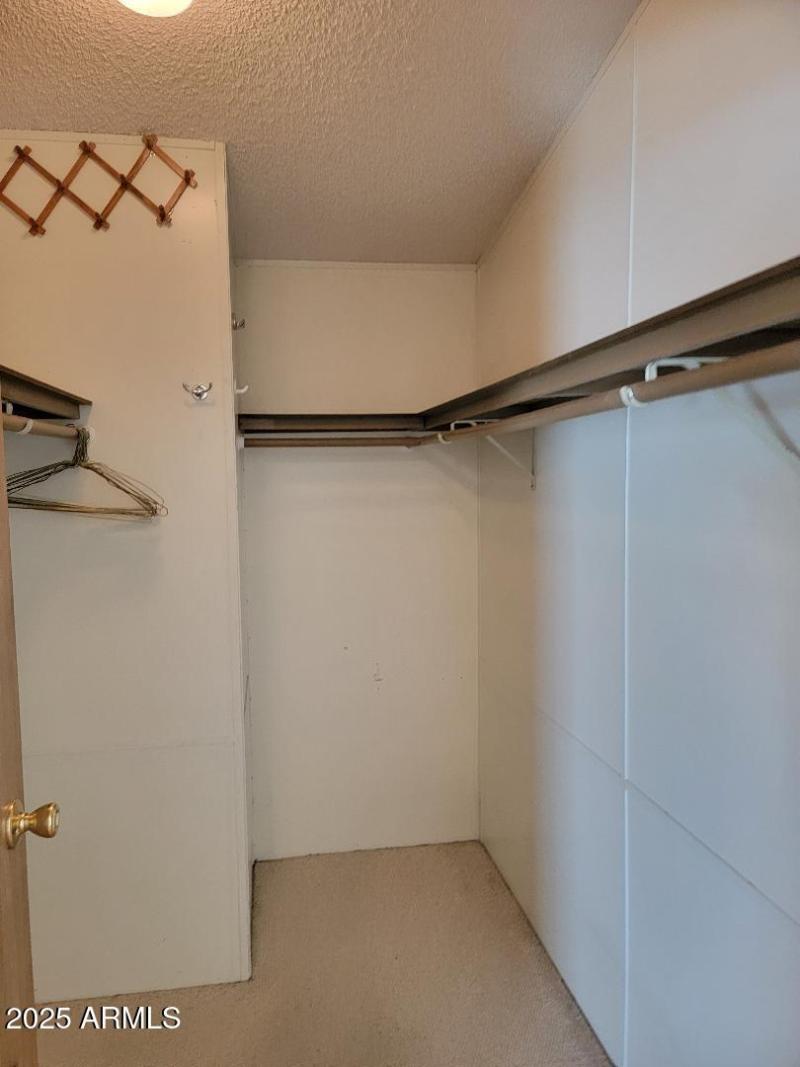 3927 Col master closet