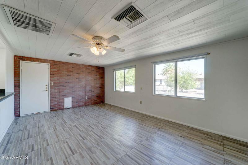 14439 n sun valley-16