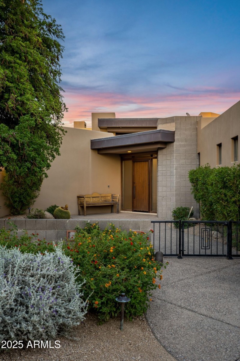 003_Front Courtyard Entry