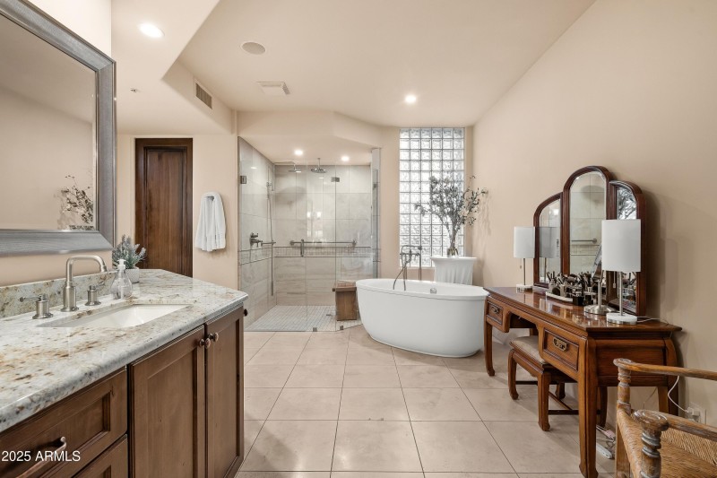 022_Primary Spa Bath